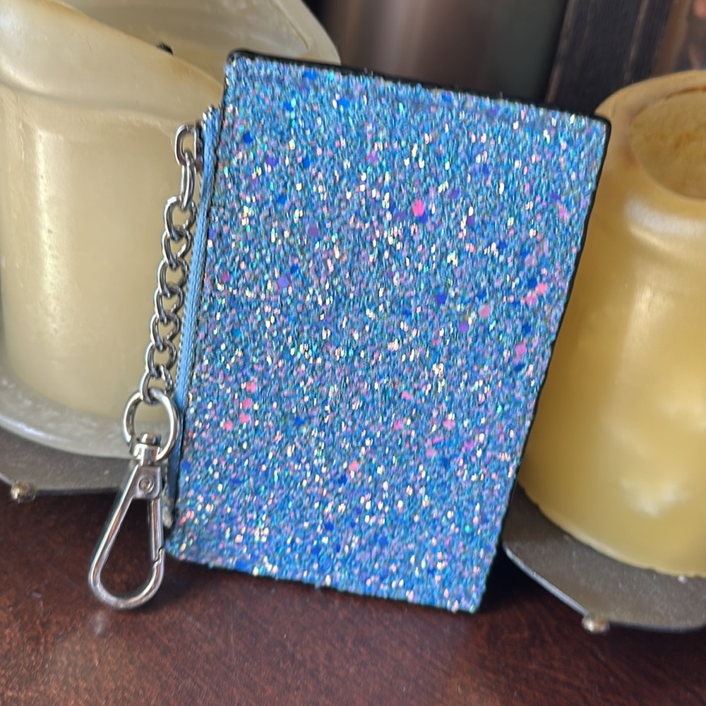 Mini Key Chain Wallet - Picture 2 of 3